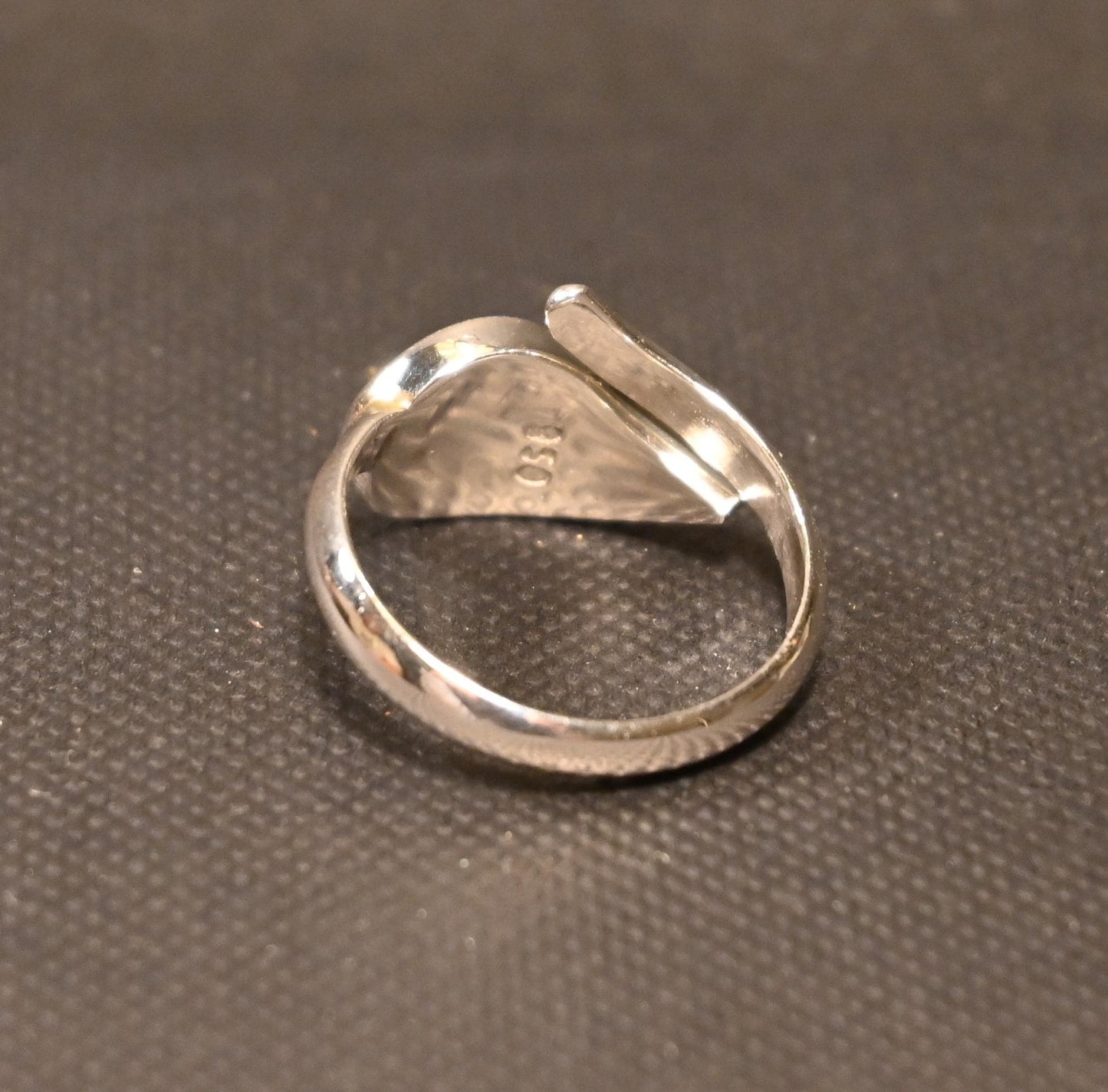 Anillo Única Hoja de Coca Plata 950