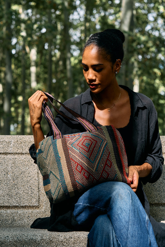 Geometric Pattern Shoulder Bag