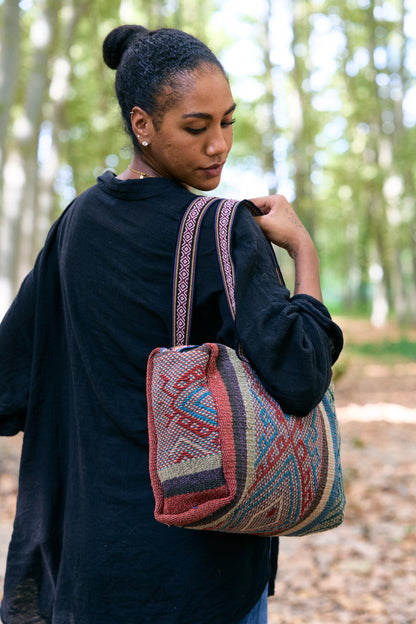 Geometric Pattern Shoulder Bag